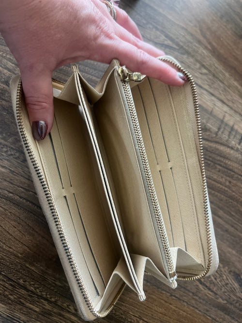 Louis Vuitton Damier Azur Zippy Wallet